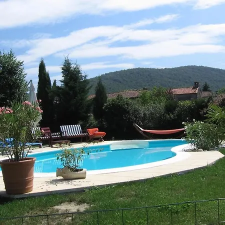 Bed & Breakfast D'hotes L'ardiegeoise 3*